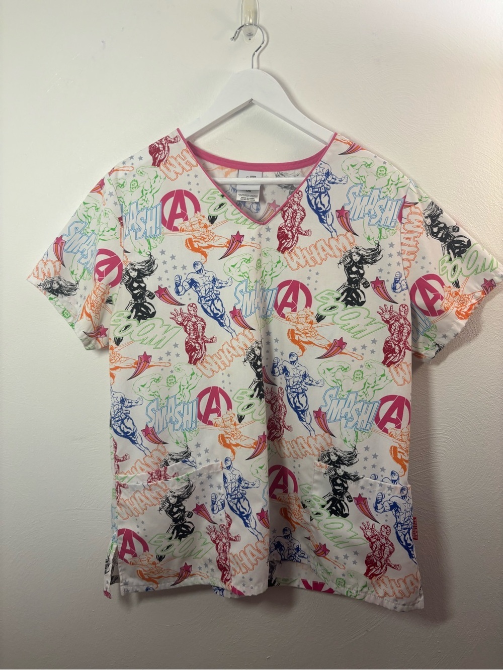 Marvel Avengers Assemble White Multicolor Scrub Top Size Large